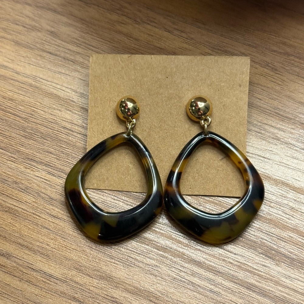 Tortoise Shell Drop Earrings - Picture 2 of 2